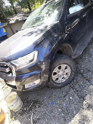 Vand Ford Ranger motor defect - imagine 5