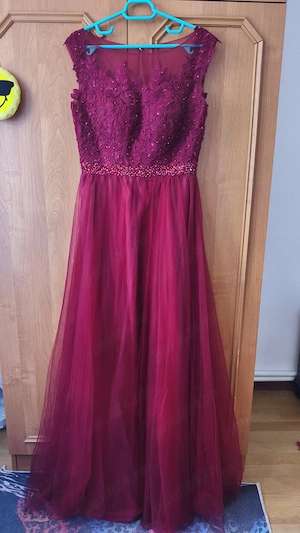 Vând rochie dama eleganta 