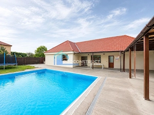 Casa in Plopi — 132 mp constructie, teren 403 mp, piscina proprie