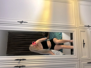 Alice , 24 ani 