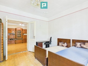 Casă cu 4 camere și teren de 4227mp în Curtici - imagine 9