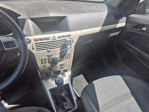 Vând Opel Astra H 1,8 benzina+GPL 280000 KM - imagine 4