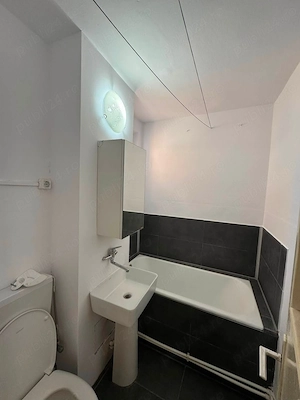 De vanzare apartament cu 3 camere, decomandat, etajul 2, Pret 52500 euro negociabil - imagine 12