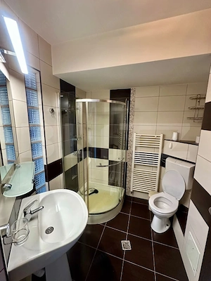 Apartament 2 camere, semidecomandat, zona Calea Moldovei, 68mp - imagine 6