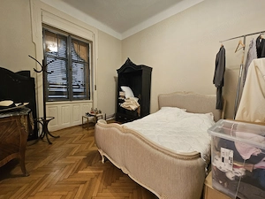 Piata Unirii! Cladire renovata!. Vedere pe pietonala! Lift!