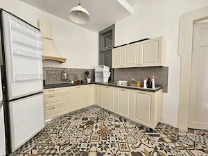 Piata Unirii! Cladire renovata!. Vedere pe pietonala! Lift! - imagine 8