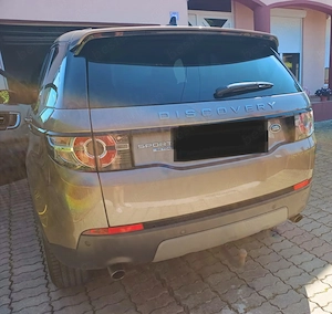 Land Rover Discovery Sport 2.0 Diesel   7 LOCURI - imagine 2