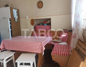 Casa si curte individuala 2 corpuri de casa separate 4 camere gradina  - imagine 9