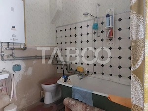 Casa si curte individuala 2 corpuri de casa separate 4 camere gradina  - imagine 19