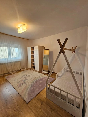 proximitate metrou , renovat + mobilat - imagine 12