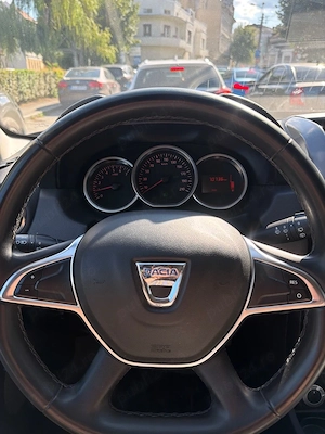 Dacia Duster 1.2 TCe 4x4   2017   71.000 km   9.350   - imagine 7