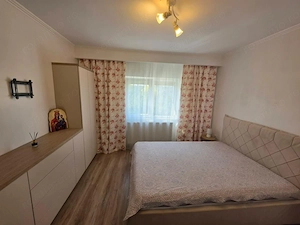 Etaj intermediar. Renovat complet. Mobilat si utilat. Disponibil imediat - imagine 3