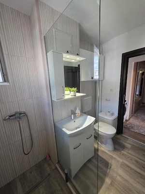Etaj intermediar. Renovat complet. Mobilat si utilat. Disponibil imediat - imagine 12
