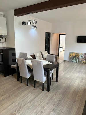 Apartament 3 camere 2 bai -in vila - 80mp  -pivnita si  parcare Central  - imagine 13