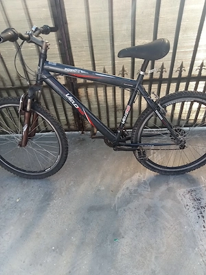 vând bicicleta este velors roți 26