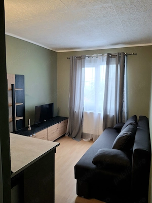 Garsoiera Nou renovata de inchiriat,mobilata 17mp zona Uta langa stadion - imagine 9