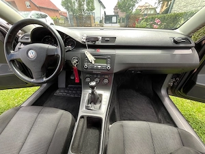 Volkswagen Passat 1.9 TDI Comfortline - imagine 7