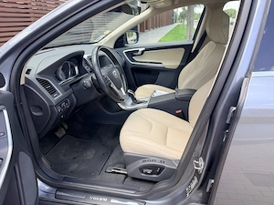 Volvo XC60 Automatic 2.0 diesel 190HP *motor volvo* D4 Xenium Trapa DVD - imagine 9