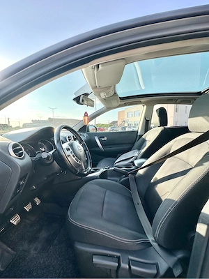     Nissan Qashqai 1.6 dCi 131 CP 4x4 - imagine 5