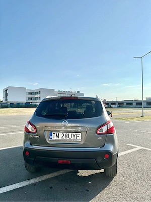     Nissan Qashqai 1.6 dCi 131 CP 4x4 - imagine 8