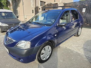 Proprietar vand Dacia logan 1.4i - 82.000km A.C