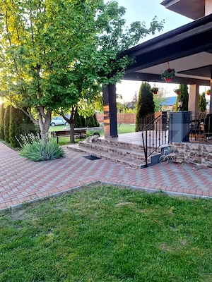 Casa 4 camere, 200 mp util, 1300 mp teren in proprietate, Sculeni - imagine 3