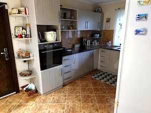 Casa 4 camere, 200 mp util, 1300 mp teren in proprietate, Sculeni - imagine 9