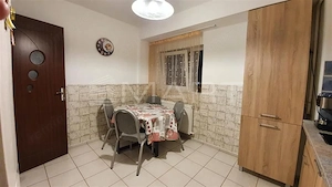 Apartament 2 camere decomandate Vasile Aaron - imagine 5
