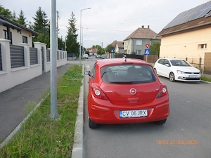 Opel corsa D 1,2 benzina, 3 usi, 72,000Km - imagine 3