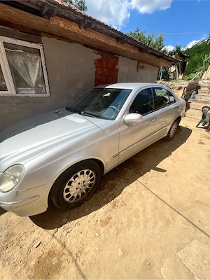 vand sau schimb mercedes e clas 