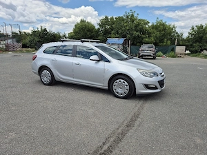 Vand auto Opel Astra J Sport Tourer - imagine 6