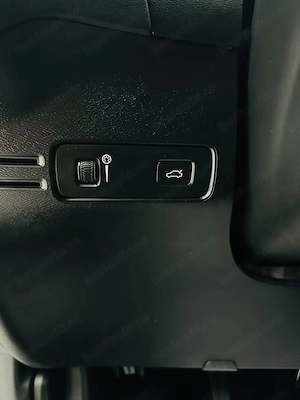Volvo XC40 - imagine 15