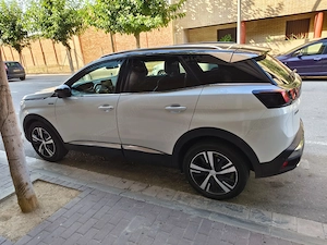 3008 GT line 1.5 131 PS ca și nou - imagine 2