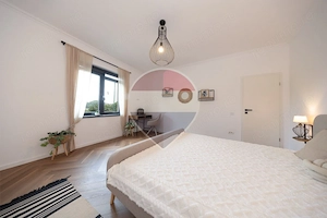Apartament in inima Brașovului - complet renovat - imagine 3