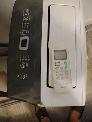Vând Aparat Aer condiționat portabil 9000 BTU Hisense stare perfectă de funcționare 