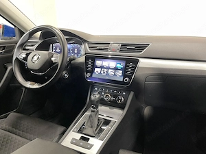 Skoda Superb - imagine 8