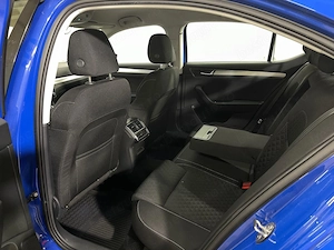Skoda Superb - imagine 11