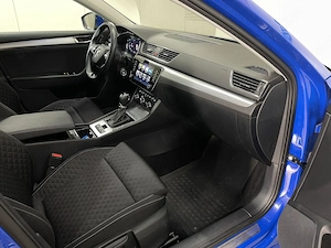 Skoda Superb - imagine 9