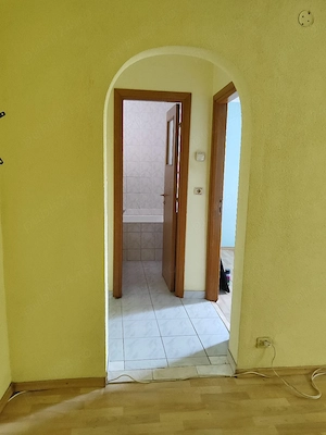 particular vând apartament cu doua camere  - imagine 8