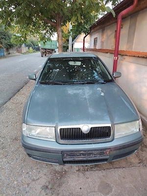 dezmembrez skoda - imagine 2