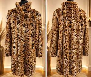 Blana naturala Lux Lynx, pelerina, 2500 lei 