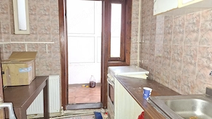 Apartament 2 camere, parter,CT, centru, liber, decomandat - imagine 3
