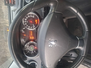 Peugeot 5008 - imagine 4