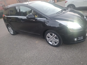 Peugeot 5008 - imagine 2