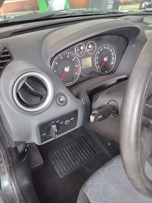 Autoturism Ford Fiesta - imagine 3