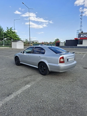 Skoda Octavia 1.6 Benzina  - imagine 2