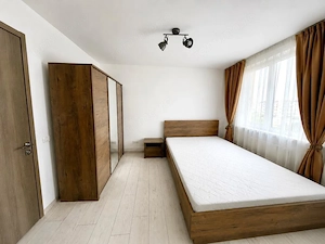 Apartament spatios 3 camere, 60 mp utili, mobilat - Central  - imagine 8