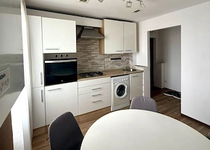 Apartament spatios 3 camere, 60 mp utili, mobilat - Central  - imagine 6