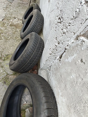 Set de anvelope de iarna marca Kormoran - 195/65 R15 91T - imagine 3