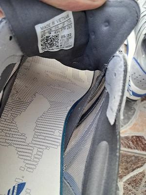 Vând adidași Adidas Originals   ca noi